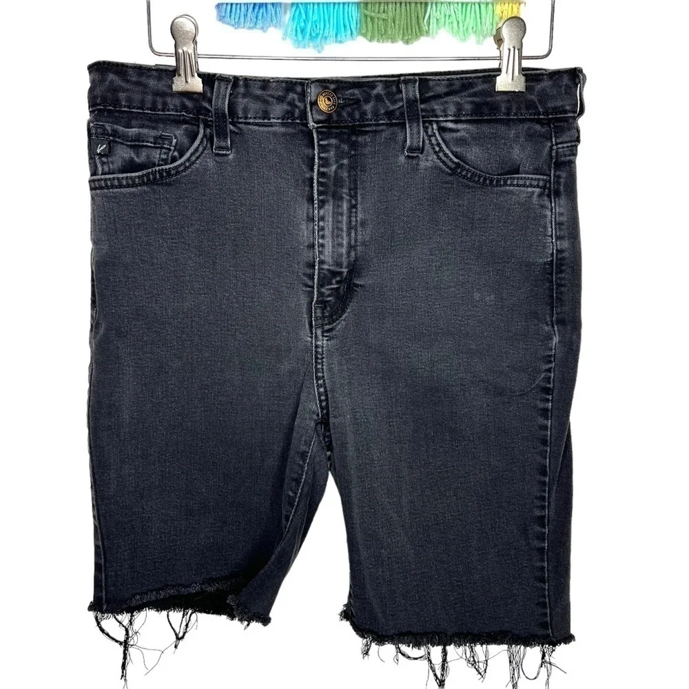 KanCan Black Distressed Raw Hem High Rise Estilo Stretch Bermuda Shorts Size 28